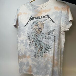 Vintage lived in Metallica band T-shirt. 
Loved and used
#metalica #bandtee
